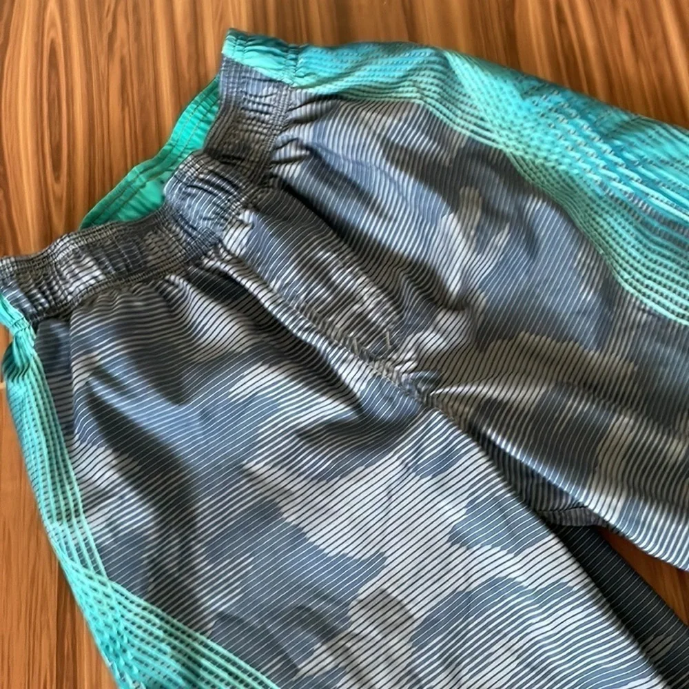 NIKE Swim Trunks Size Medium